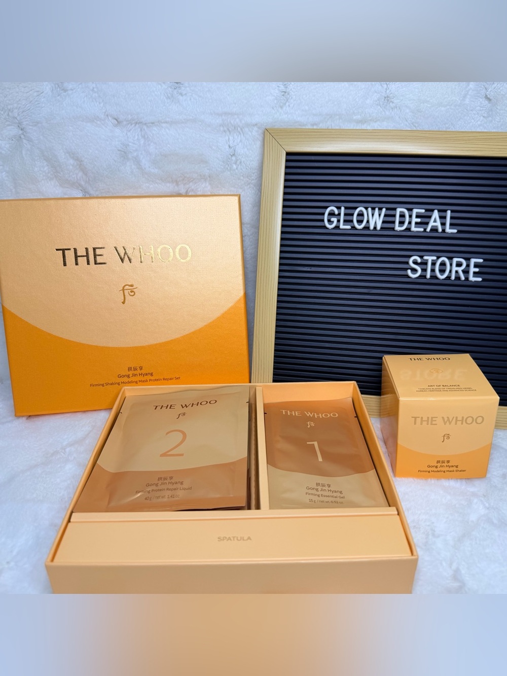 The Whoo Gongjinhyang Firming Shaking Modeling Mask Protein Repair Set.
